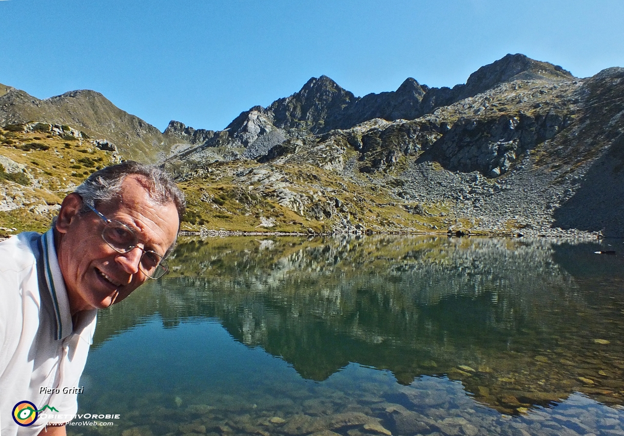 28 Lago di Porcile di Sopra...con ospite.JPG